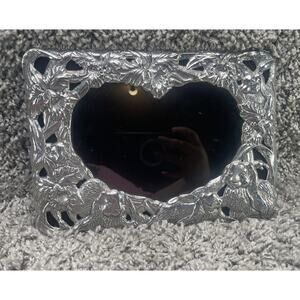 Arthur Court Bunny Rabbit Heart Center Pewter Frame 9.5x7 Picture Frame